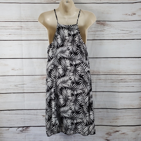 Timing | Sleeveless Palms Print Chiffon Dress - Picture 2 of 8